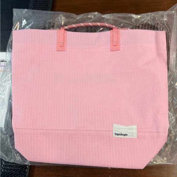 Topologie Loop Tote Bag in peachy pink - Picture 3 of 6